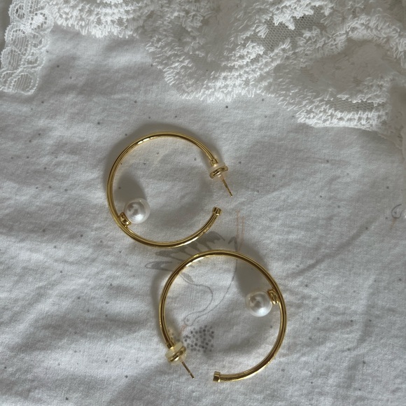 Earring - Picture 2 of 7